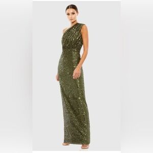 NWT | Mac Duggal 26694 Olive Sequined Gown Size 6